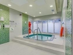 Rent Condo in Vaughan