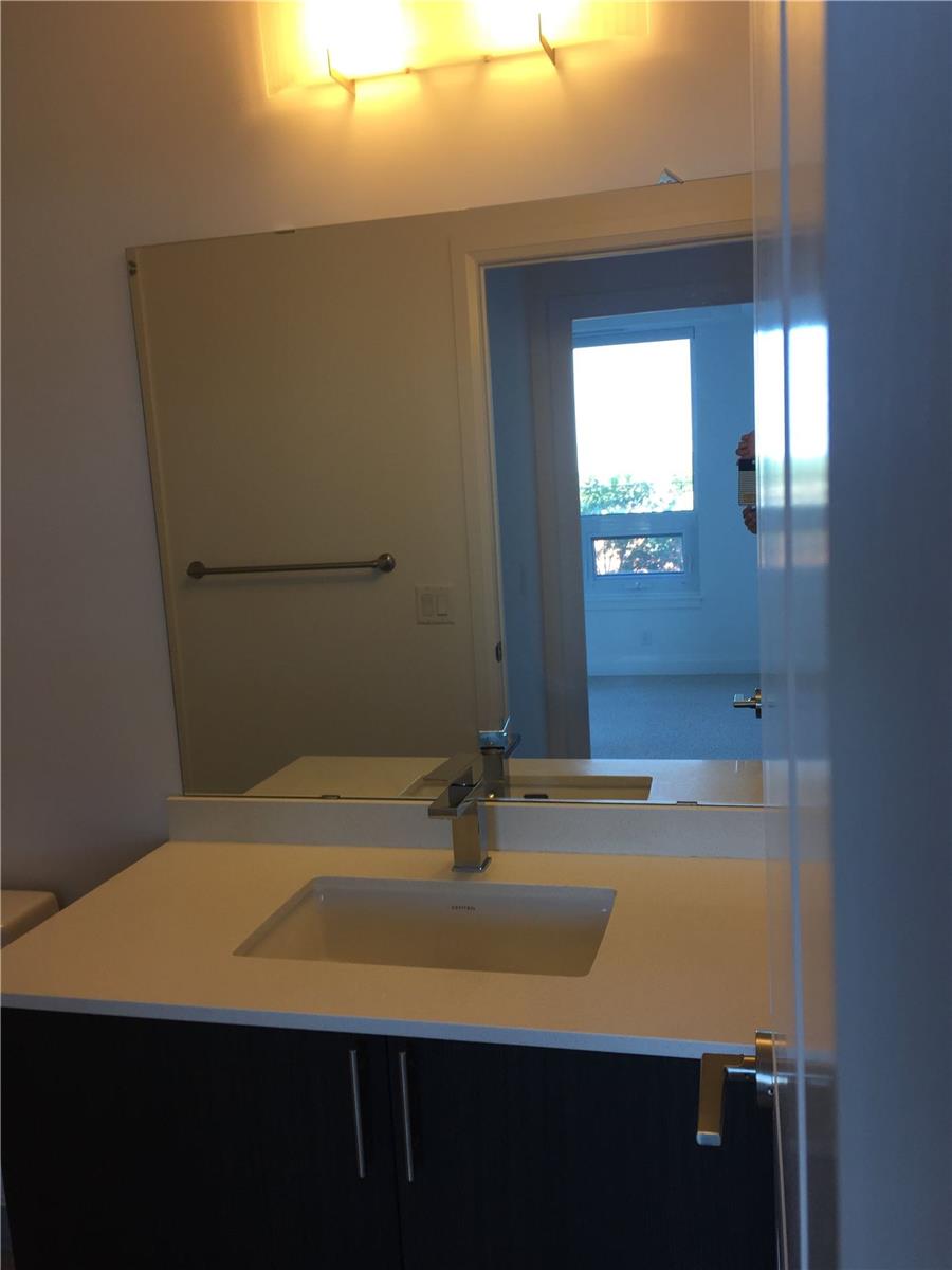 Rent Condo in Vaughan