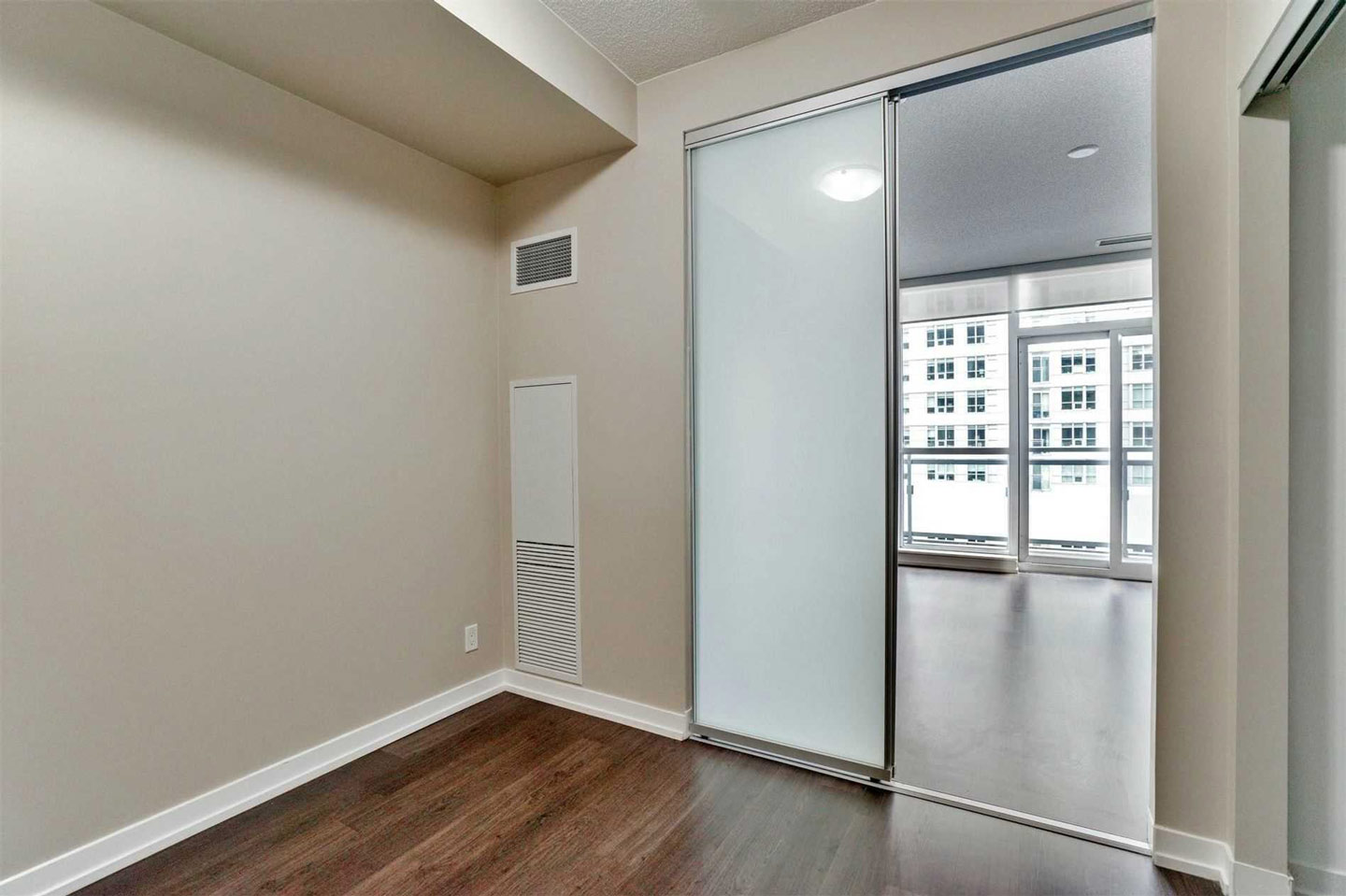 Rent Condo C4862830