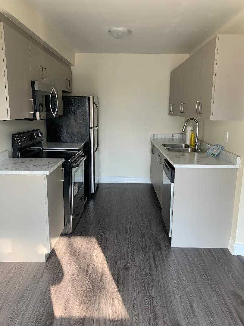 Rent Twnhouse N4989070