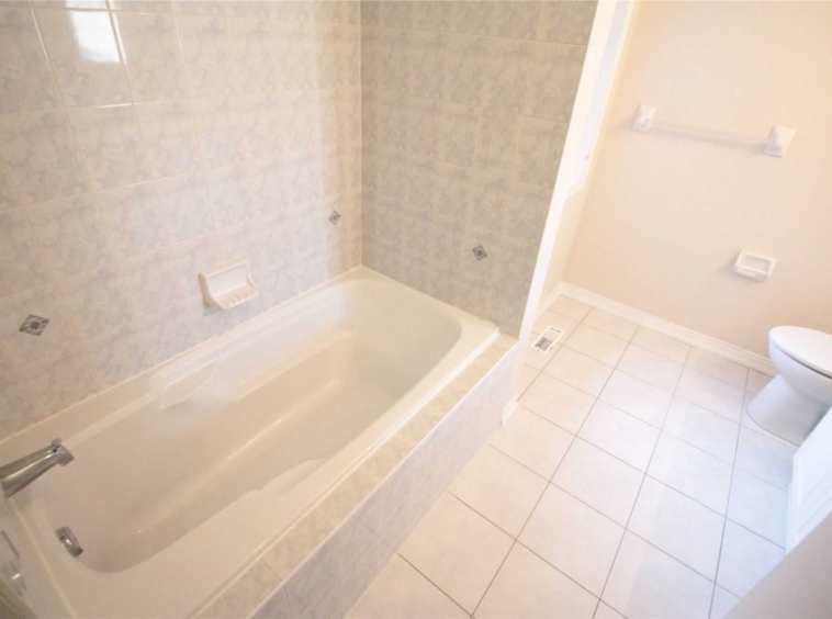 Rent Twnhouse N5092012