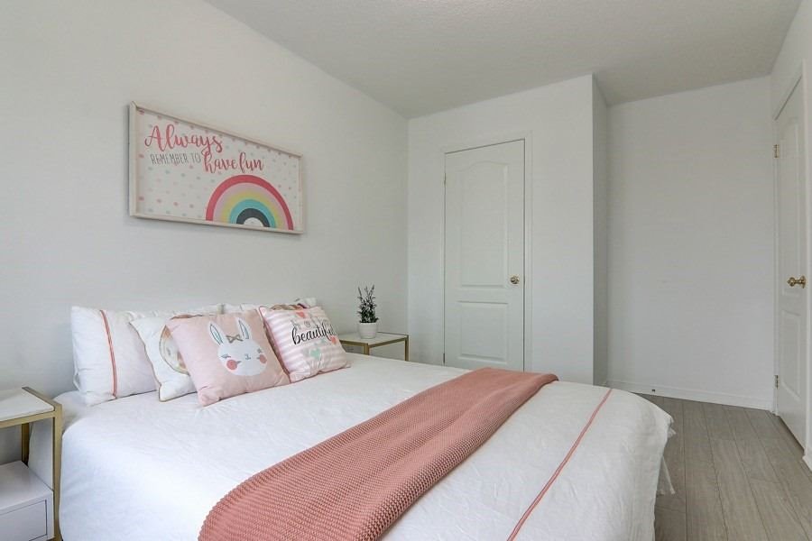 Sale Semi-Detached N5107219