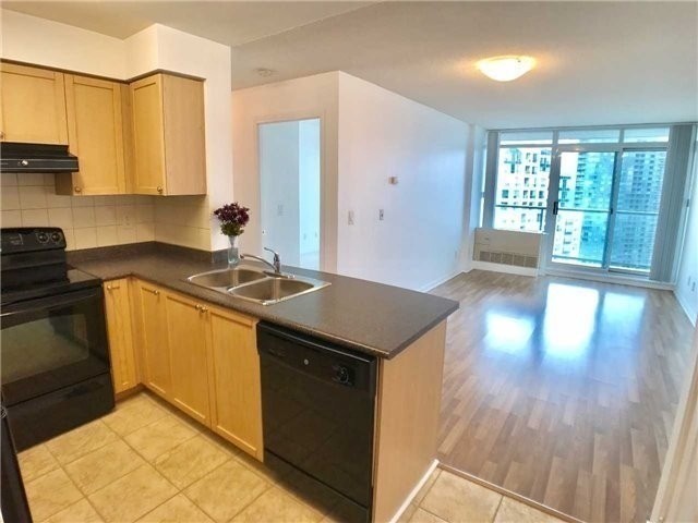 Rent Condo C5162743
