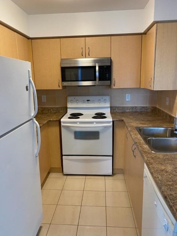 Rent Condo C5192116