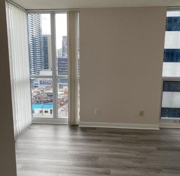 Rent Condo C5192116