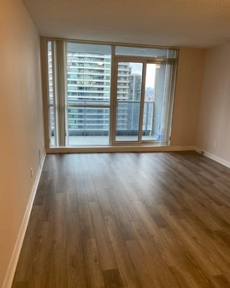 Rent Condo C5192116