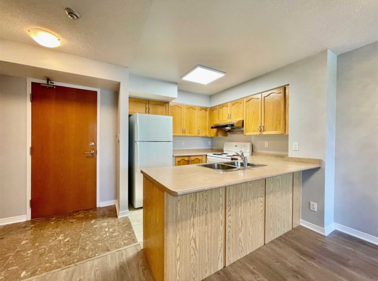 Rent Condo N5281352