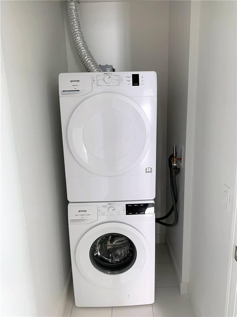 Rent condo in C5400900
