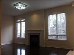 Rent condo in N5436139