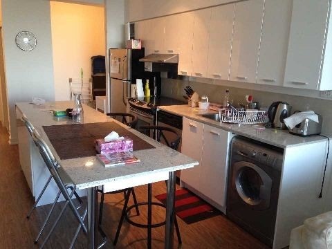 Rent 1Bedroom+Den condo C5508423