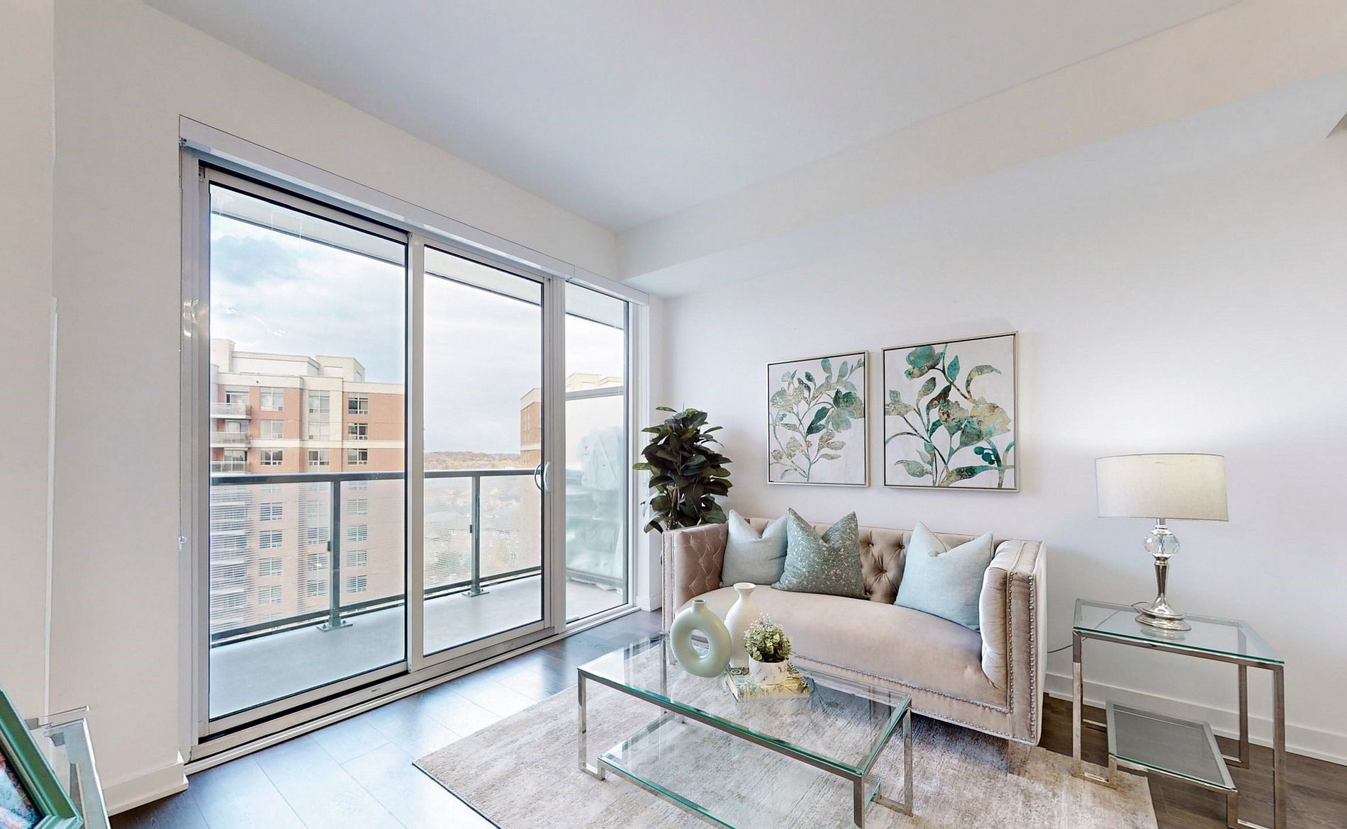 Sale Condo in RichmondHill Ontario 0a92267c-6590-40ba-8f56-99842165a5c4